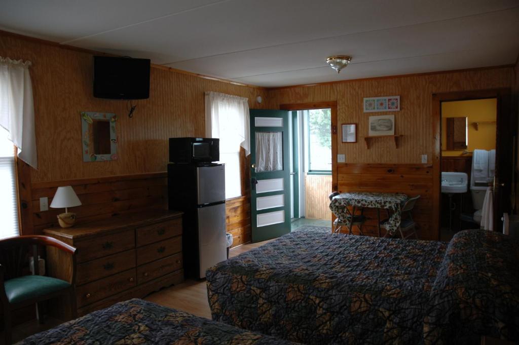 Channel Waterfront Cottages Weirs Beach Værelse billede
