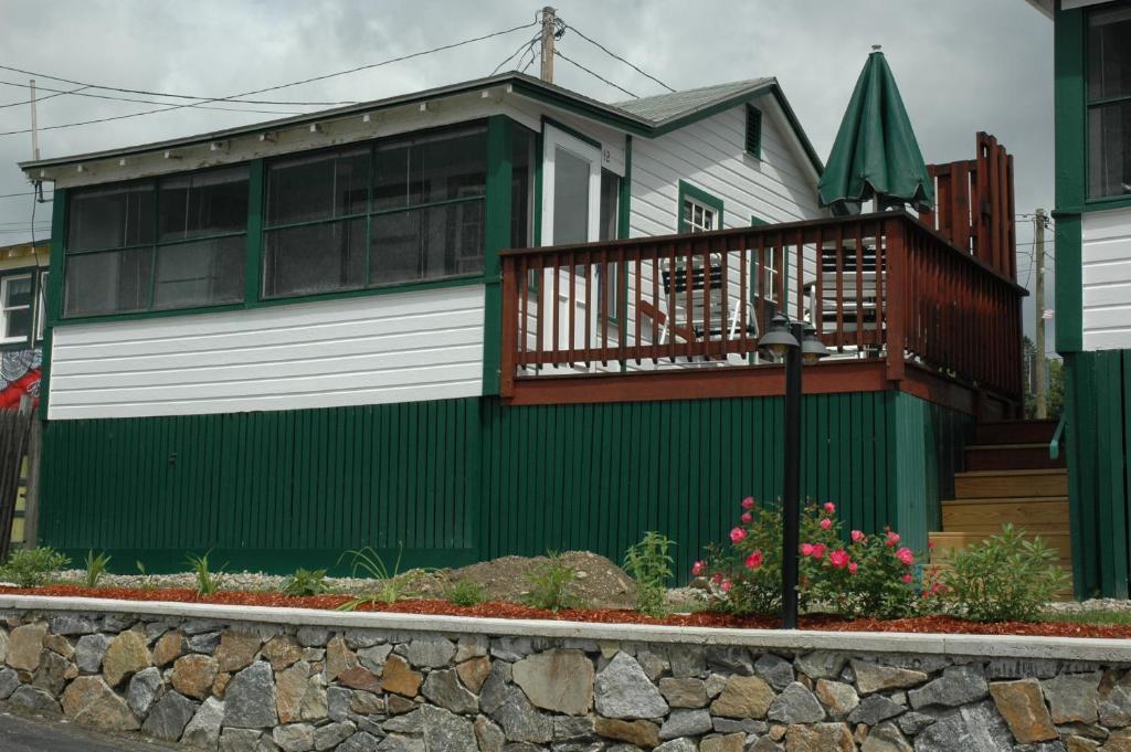 Channel Waterfront Cottages Weirs Beach Værelse billede
