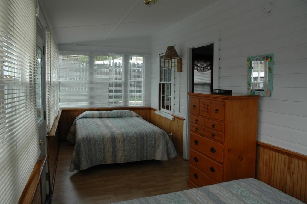 Channel Waterfront Cottages Weirs Beach Værelse billede
