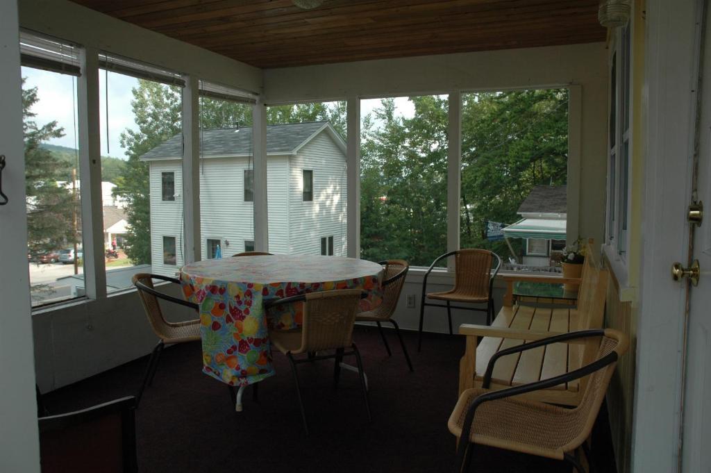 Channel Waterfront Cottages Weirs Beach Værelse billede